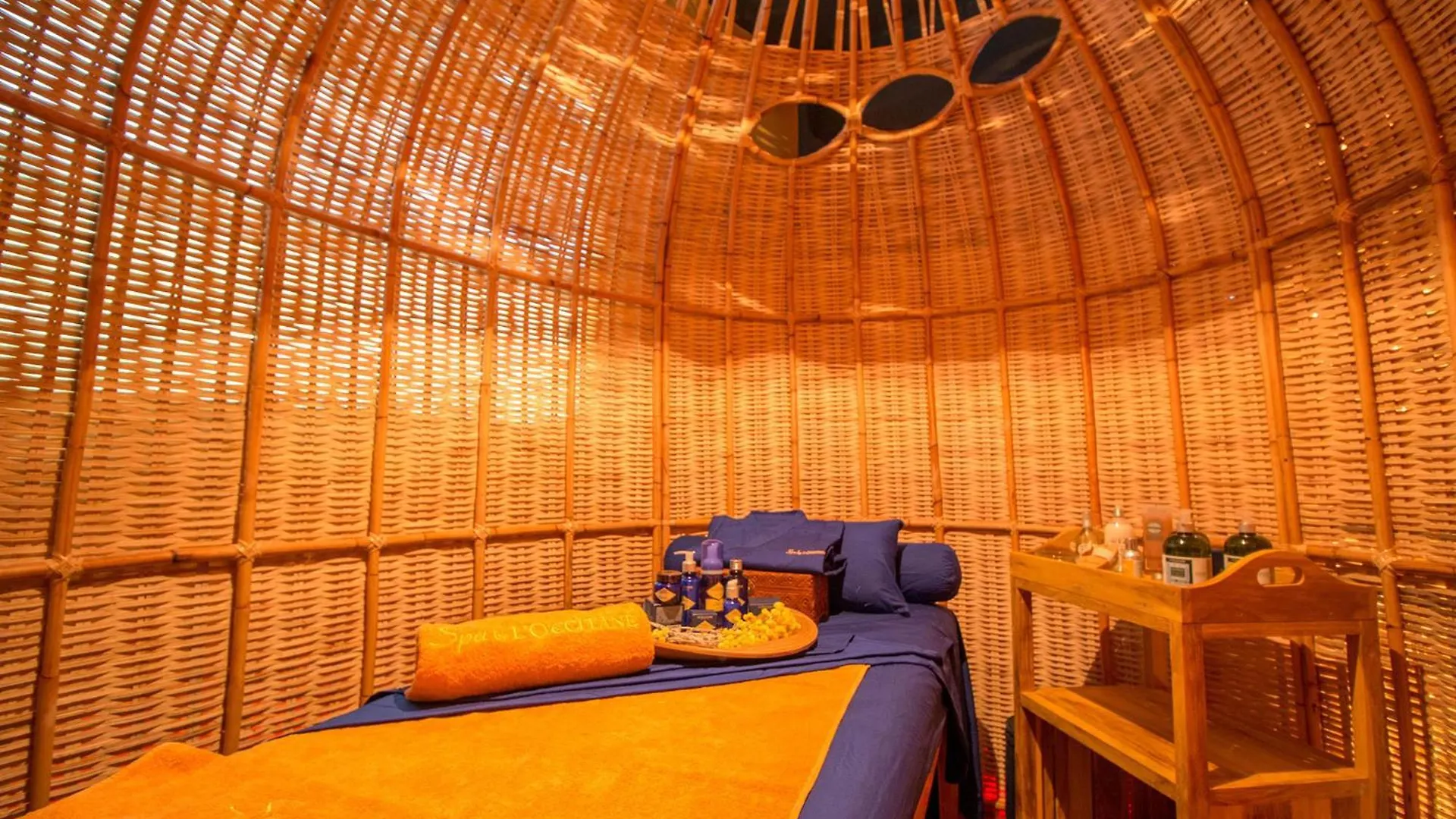 Kupu Kupu Jimbaran Beach Hotel & Spa By L'Occitane Jimbaran (Bali)